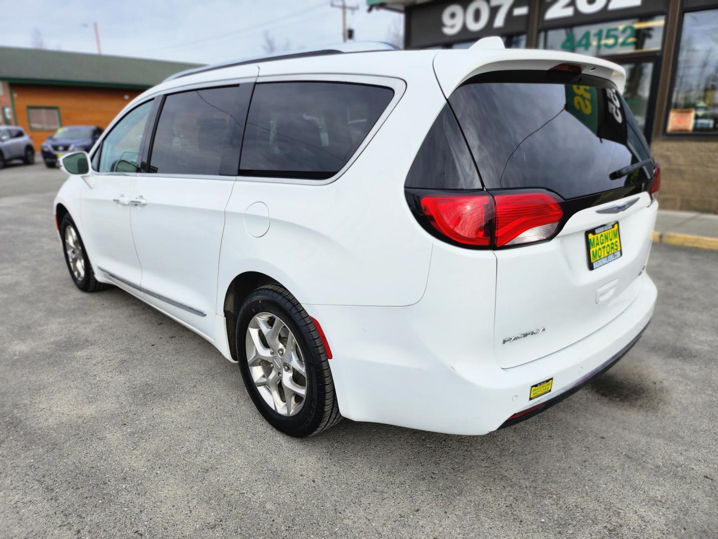 2018 WHITE CHRYSLER PACIFICA LIMITED (2C4RC1GG7JR) with an 3.6L engine, Automatic transmission, located at 1960 Industrial Drive, Wasilla, 99654, (907) 274-2277, 61.573475, -149.400146 - Photo#3